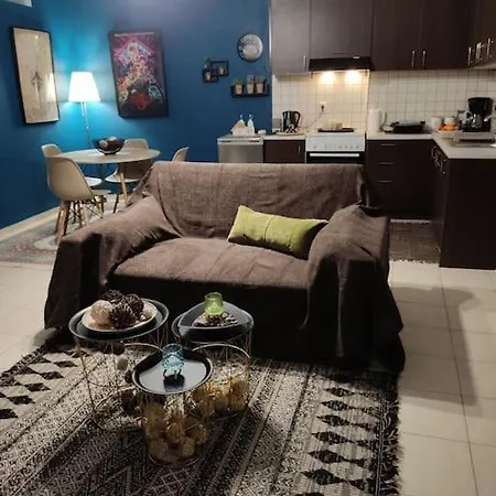Apartment Modern Near Airport, Port & Beach *